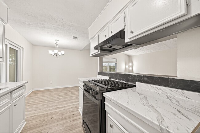 Building Photo - 4123 Cedar Gardens Dr