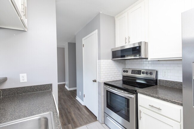 Building Photo - 857 Heritage Cir