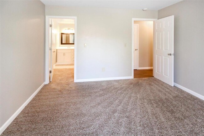 Building Photo - 17048 Sandalwood Creek Dr