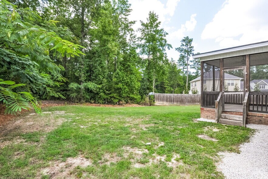 Building Photo - 35 Wood Green Dr