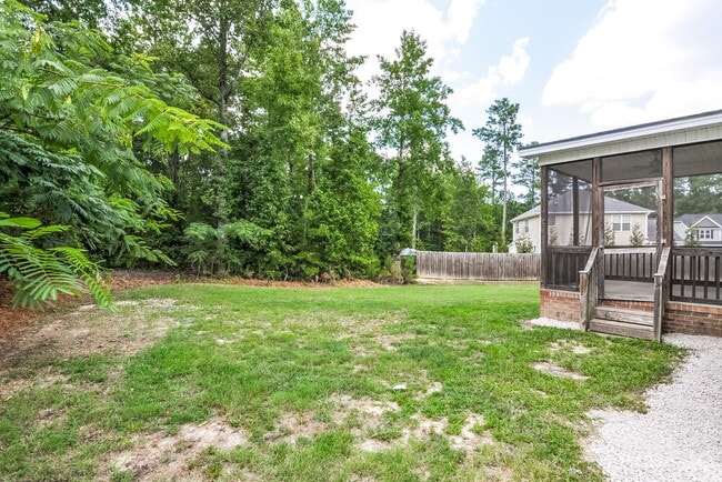 Building Photo - 35 Wood Green Dr