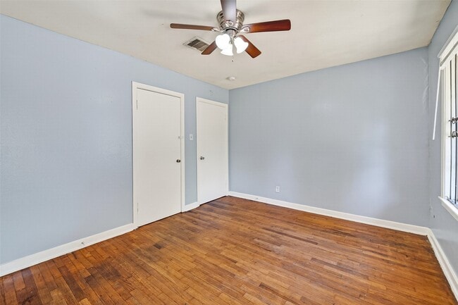Building Photo - 3918 Tavenor Ln