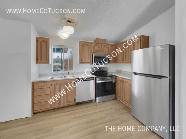 Building Photo - 1591 W Patton St