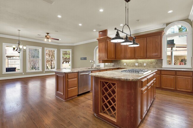Building Photo - 13714 Gainesway Dr