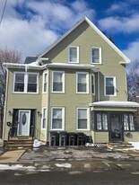 Building Photo - 154 Oak St