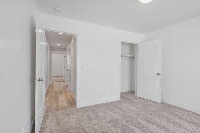 Building Photo - 3 Bed 2 Full Bath home