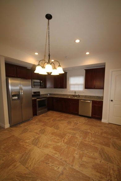 Building Photo - 104 Chairman Dr