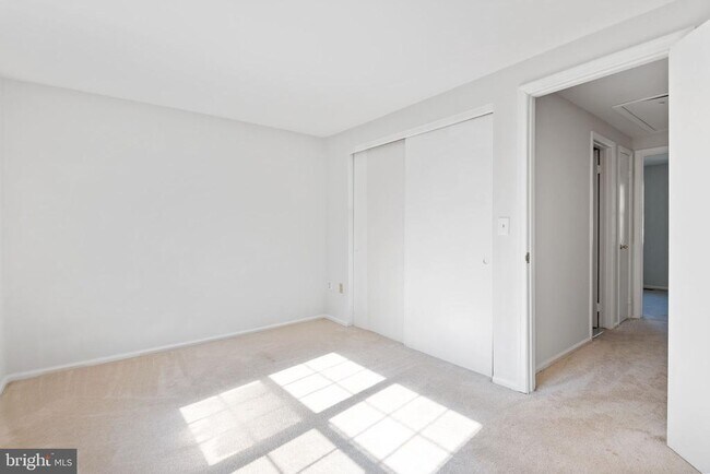 Building Photo - 31 Palmer Ct