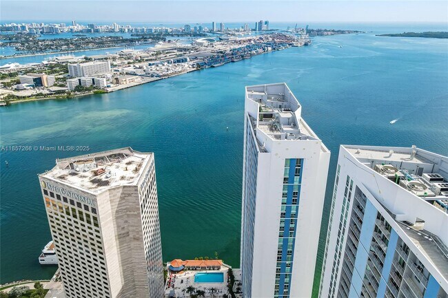 Building Photo - 335 S Biscayne Blvd