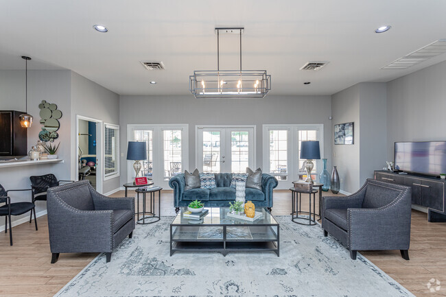 Interior Photo - Parham Pointe