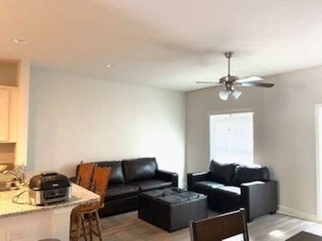 Building Photo - FURNISHED!!!  BEAUTIFUL 3 BEDROOM 2.5 BATH...