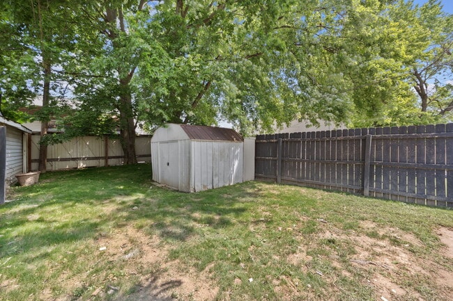 Building Photo - 5385 Reber Pl