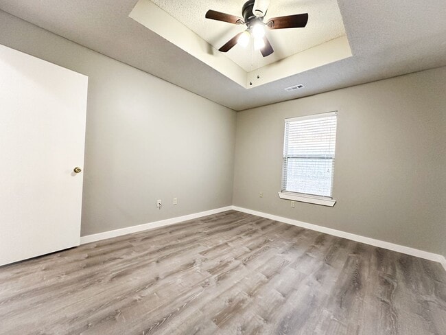 Building Photo - 1444-1446 N Dawn Drive