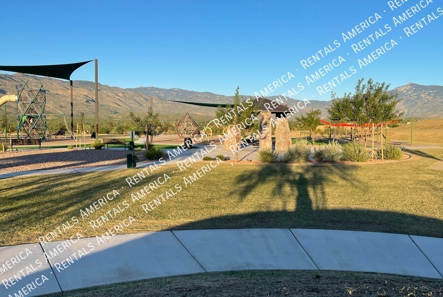 Building Photo - 7936 S Golden Bell Dr