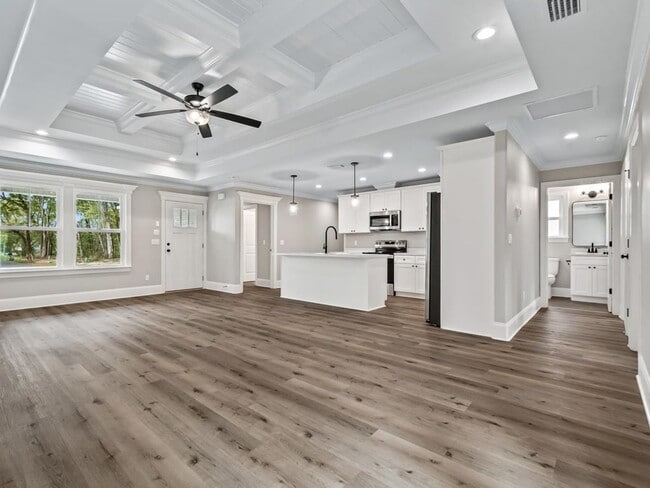 Building Photo - Newly Built 3 Bedroom Home Available Now