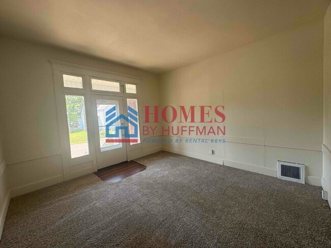 Building Photo - Large Four Bedroom | Two Bath House