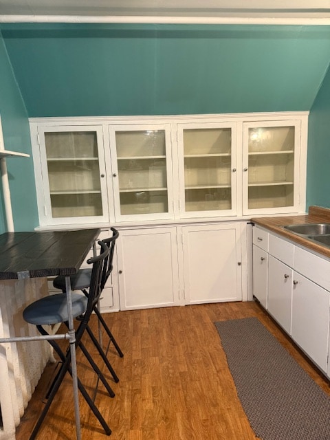 Building Photo - 547 E Dover St