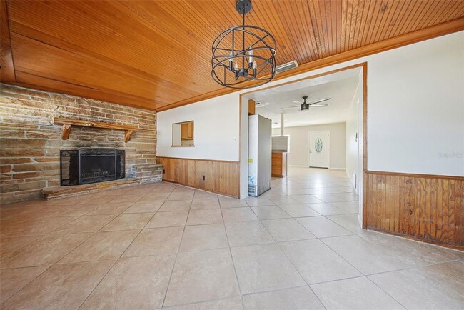 Building Photo - 11373 62nd Ave N