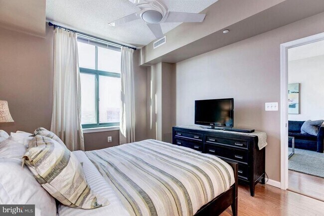 Building Photo - 11700 Old Georgetown Rd