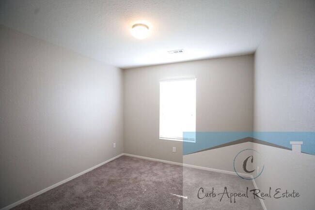 Building Photo - Beautiful 3 bed / 2 bath home with fenced back yard - Nettleton!!