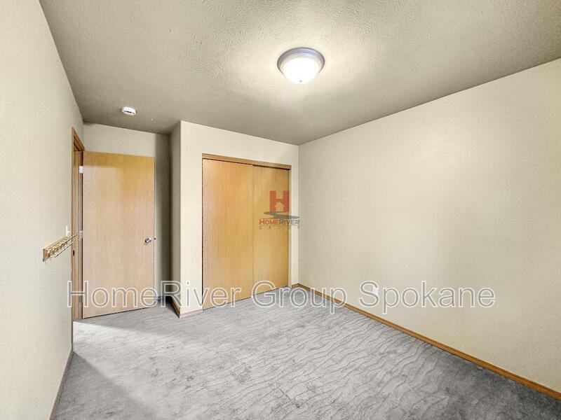 Building Photo - 2716 N Fox Rd