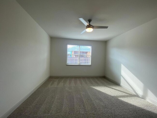 Building Photo - 18024 Stefano Dr