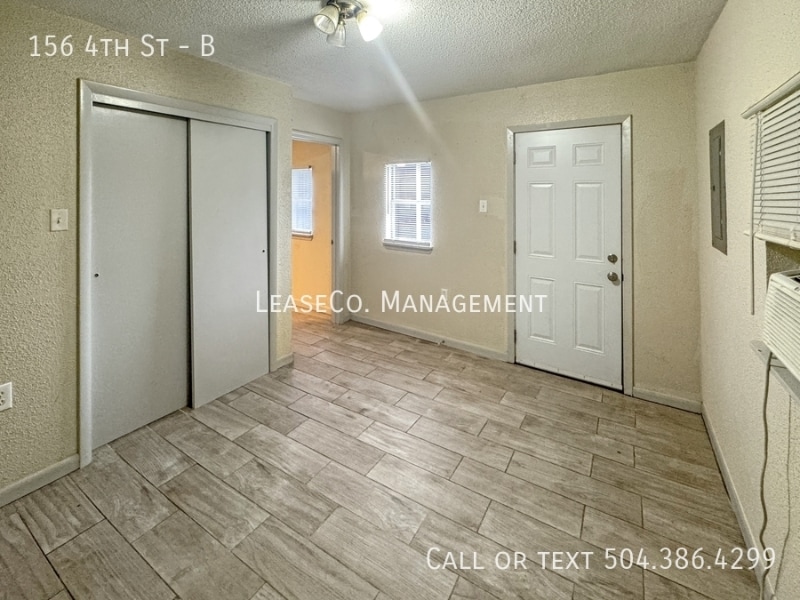 Building Photo - 156 4th St