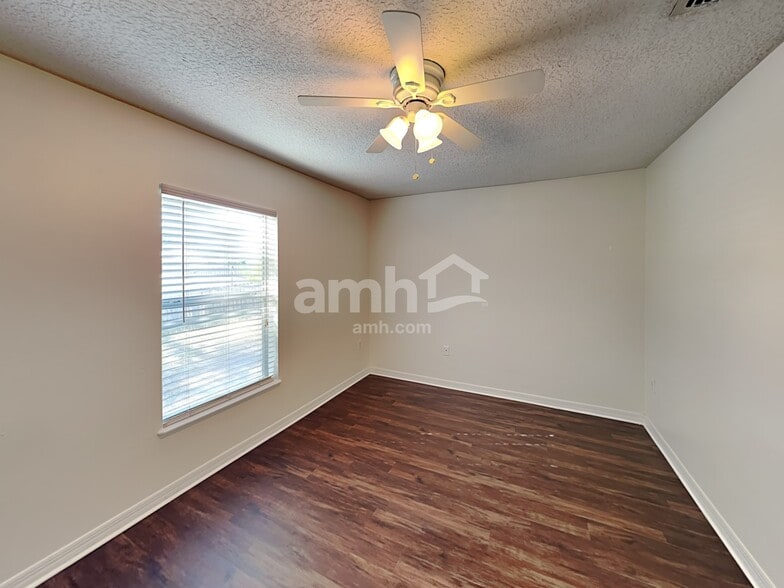 Building Photo - 5528 Cougar Park Ct