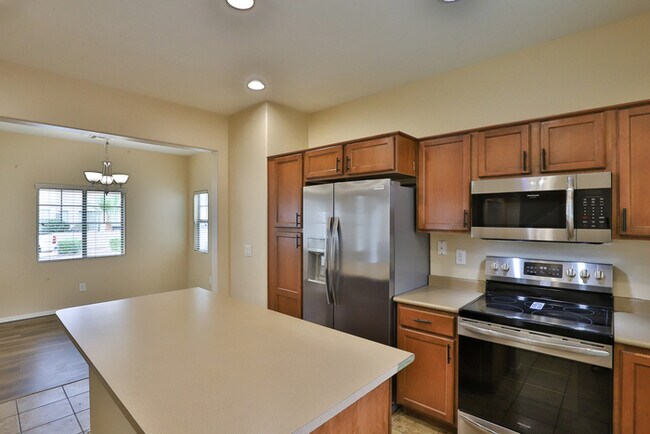 Building Photo - 501 N Citrus Ln