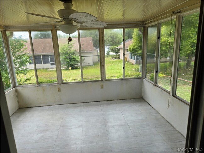 Building Photo - 864 W Gleason Pl