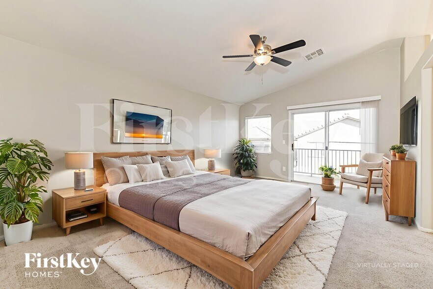 Building Photo - 4946 Copperlyn St