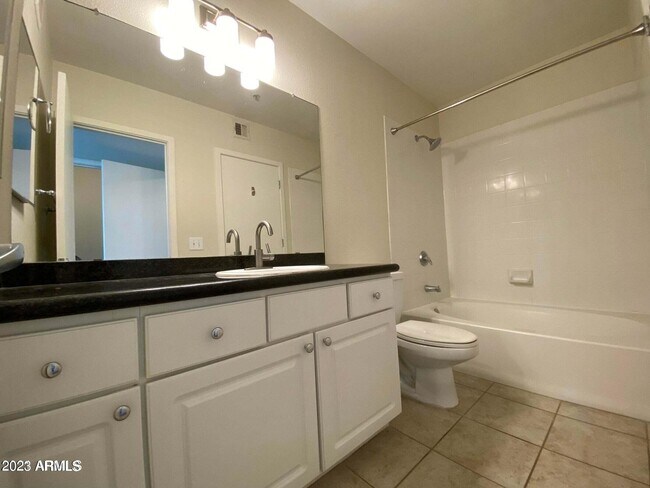 Building Photo - 3633 N 3rd Ave