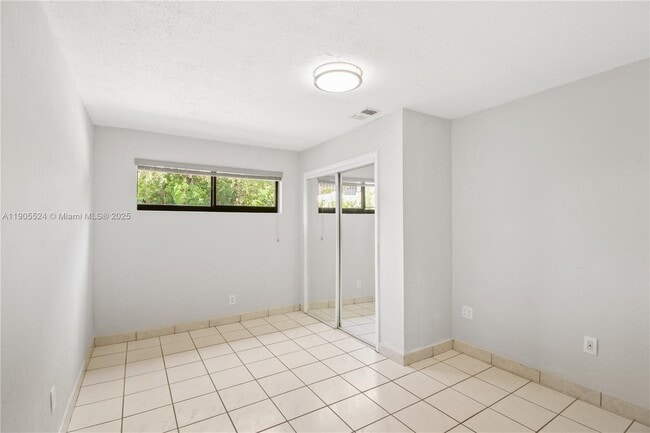 Building Photo - 1814 SW 22nd Terrace