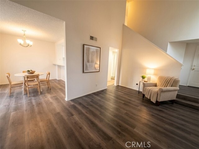 Building Photo - 7 Stanford Ct