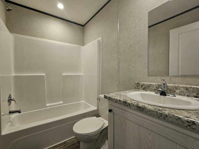 Building Photo - 1011 Myakka Dr