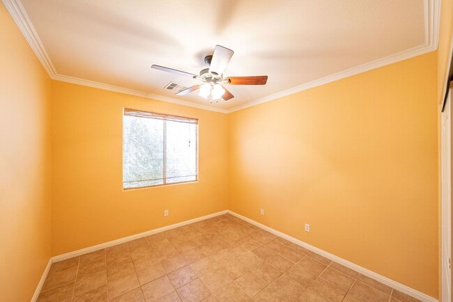 Building Photo - Beautiful 4-bedroom home located in Henderson