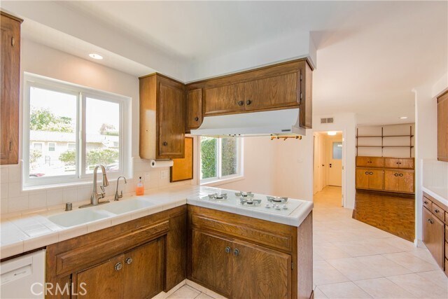 Building Photo - 13104 Magnolia Blvd