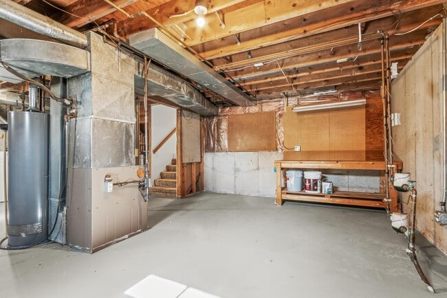 Building Photo - 1302 N Gammon Rd