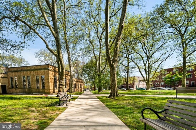 Building Photo - 1256 S 45th St