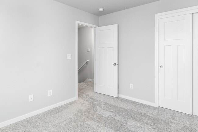 Building Photo - Modern Comfort in the Heart of Norwalk