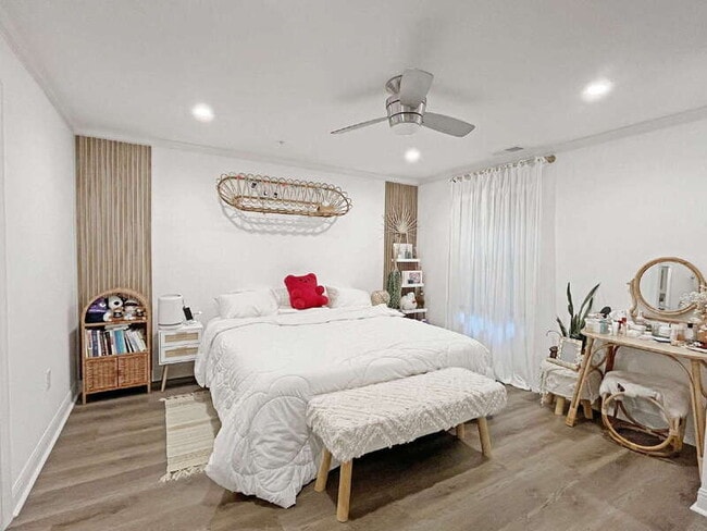 Building Photo - 429 Montgomery St