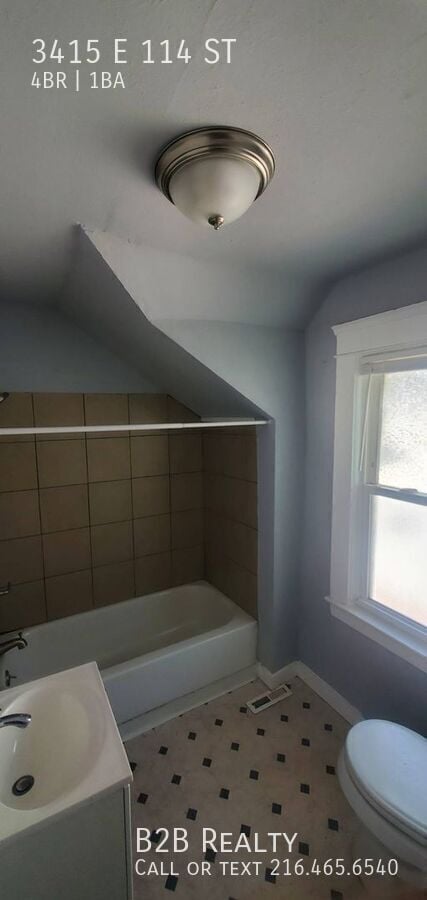 Building Photo - 3415 E 114th St