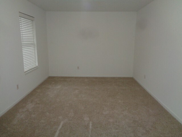 Building Photo - 1055 Ambrosden Ln