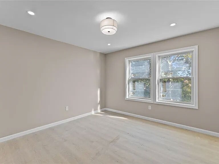 Building Photo - 265 California Ave