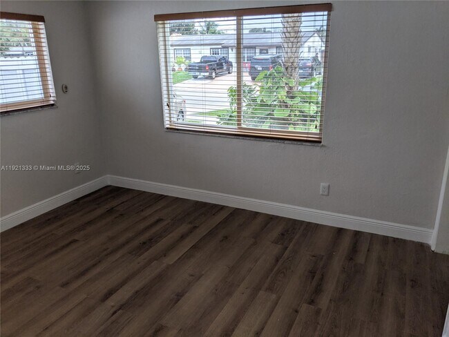 Building Photo - 6991 Coolidge St