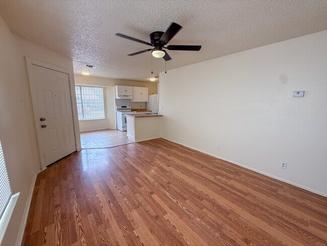 Building Photo - 4047 Indian Sunrise