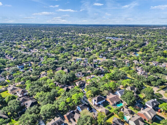 Building Photo - 2108 Autumn Cove Dr