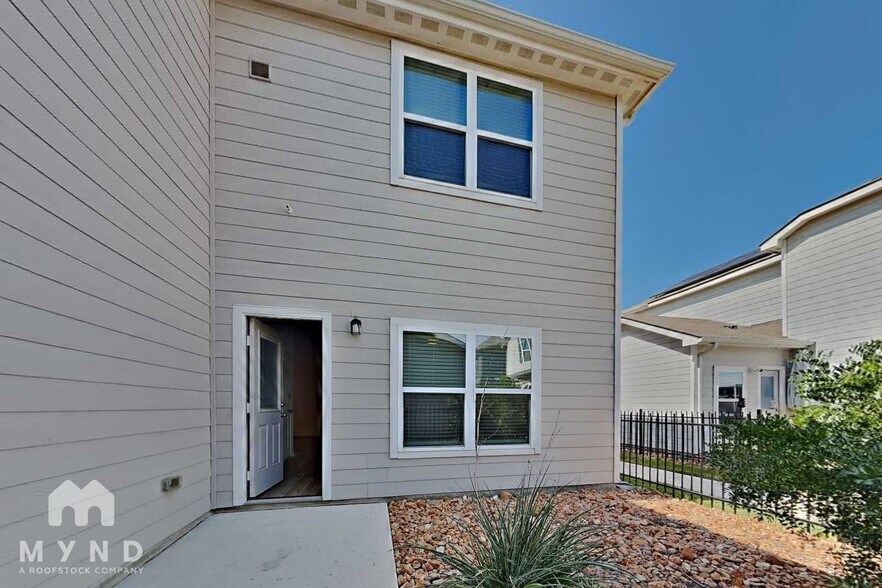 Building Photo - 10826 Quinn Ct