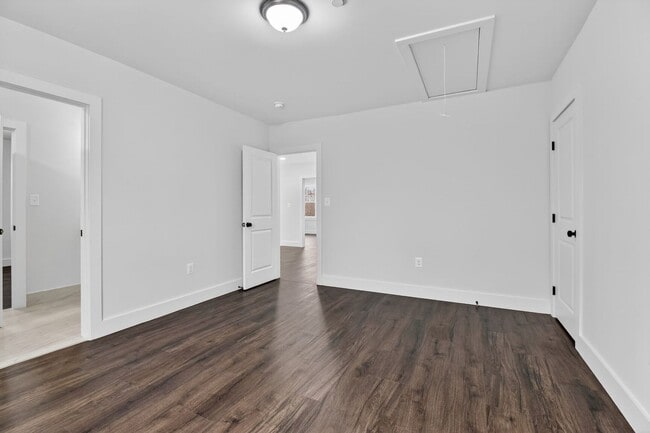 Building Photo - Spacious New Build in Quiet Glenmont / Silver Spring - Available Now