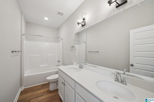 Building Photo - 615 Troubadour Ln